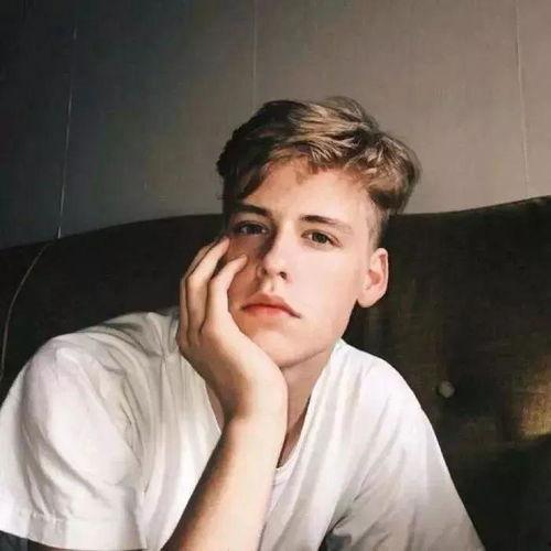 欧美头像男崽图片